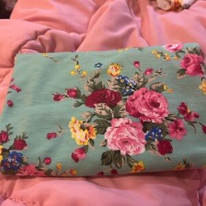 Floral swaddle - Pink and Green